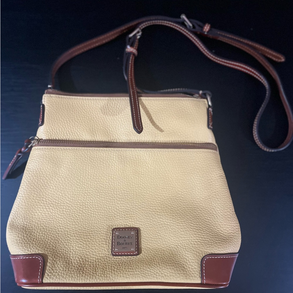 Dooney and Bourke tote bag